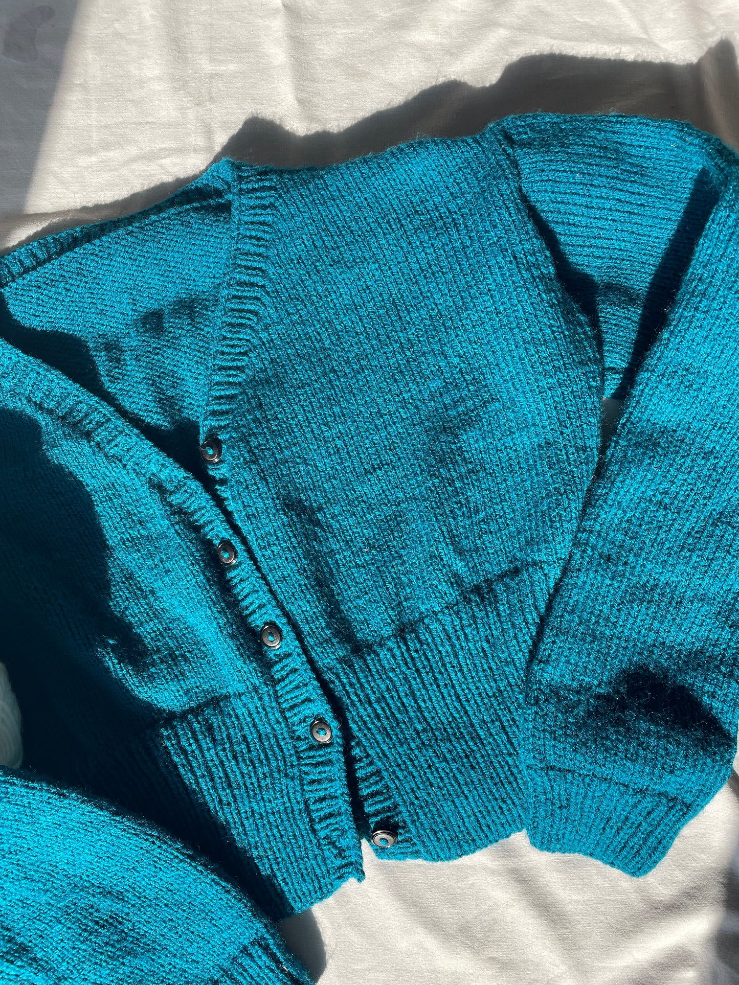 Léa, l’incontournable cardigan