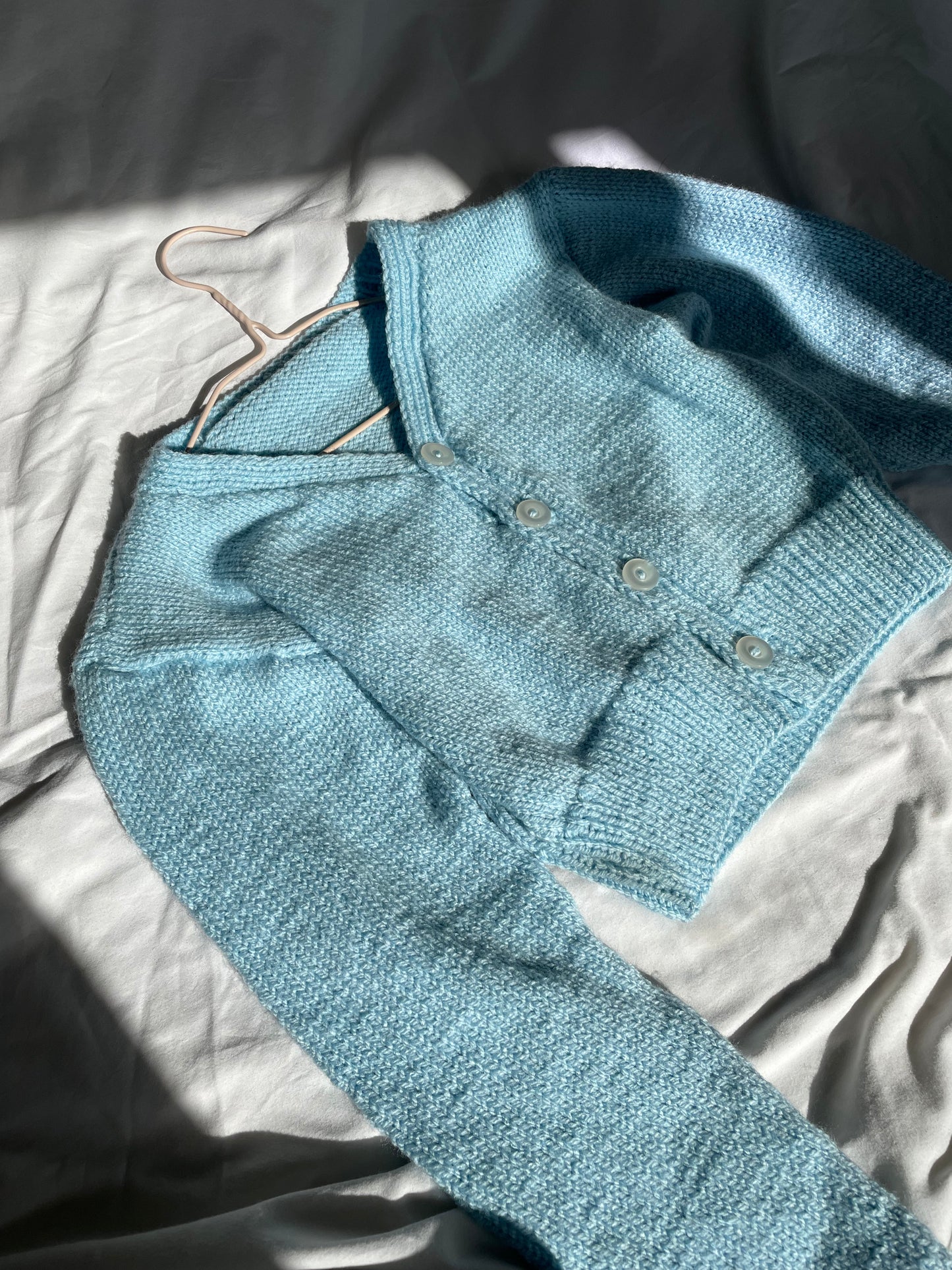 Léa, l’incontournable cardigan